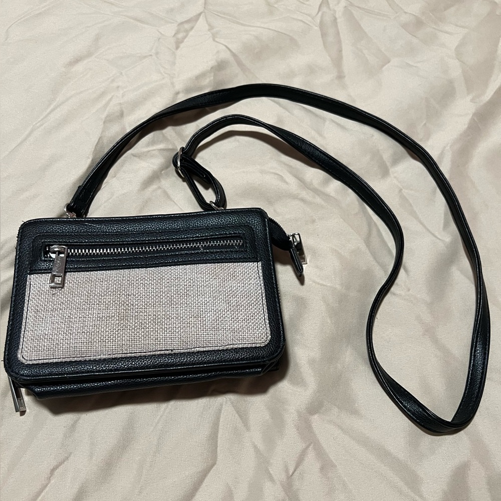 Azul by Moussy : STRAW MESH WALLET BAG